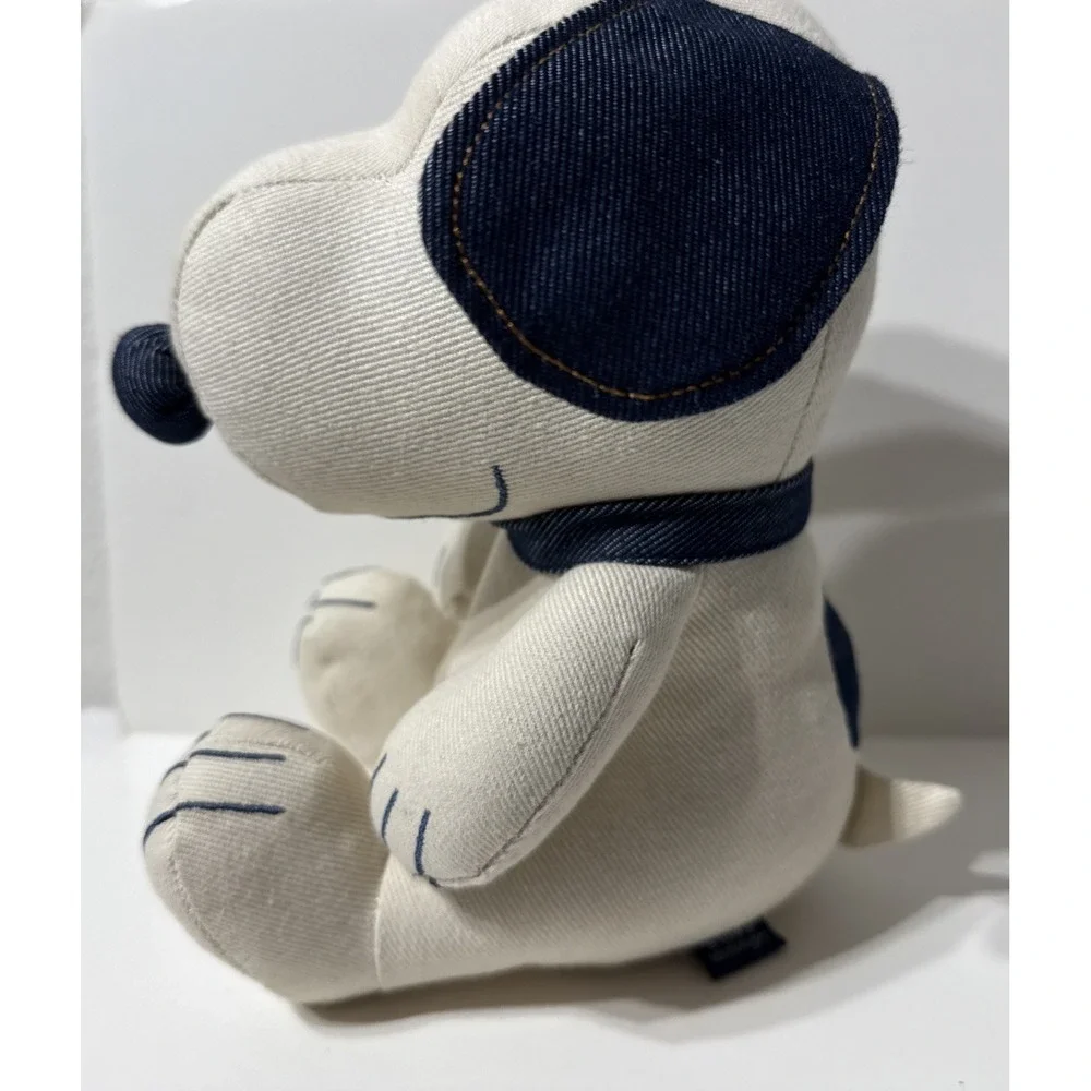 2024 American Eagle Denim Snoopy Plush Limited Edition 8